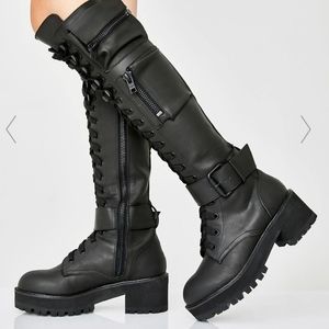 Current Mood obsidian boots